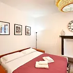 Apartment Navigli, Incantevole Dimora Storica Ristrutturata Vicino Metro, Con Wifi Milan